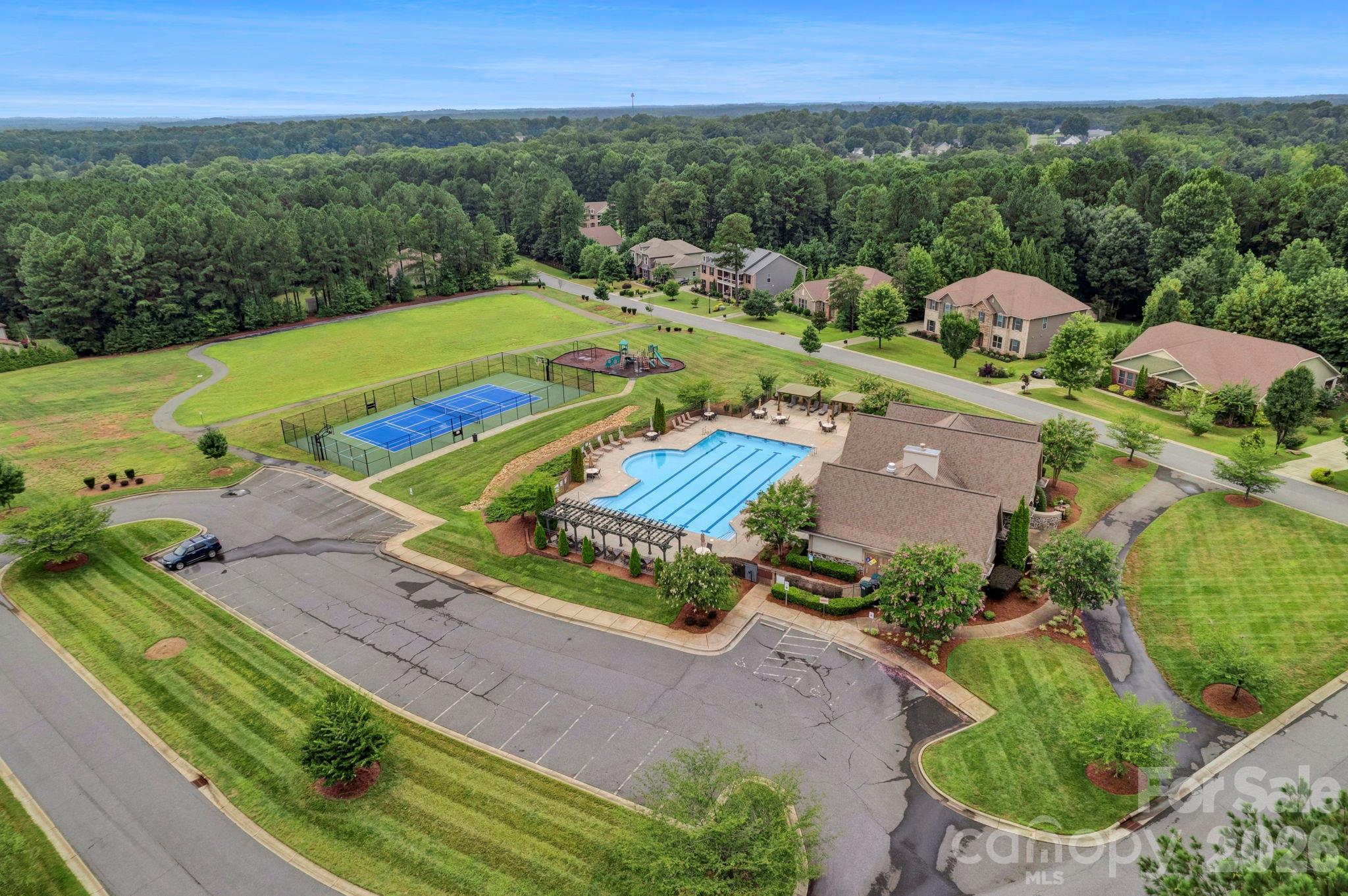 Single Family Residence at 111 St Sophia Court, Mooresville, photo 5 of 35