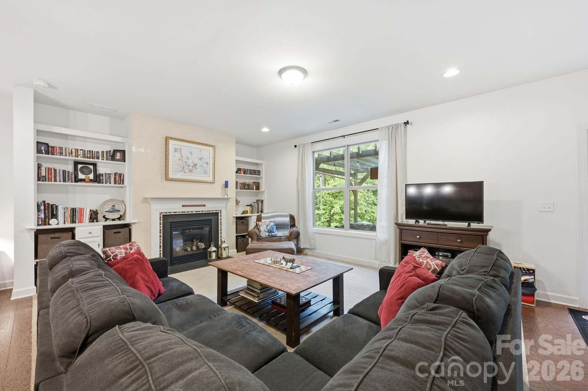 Single Family Residence at 111 St Sophia Court, Mooresville, photo 14 of 35