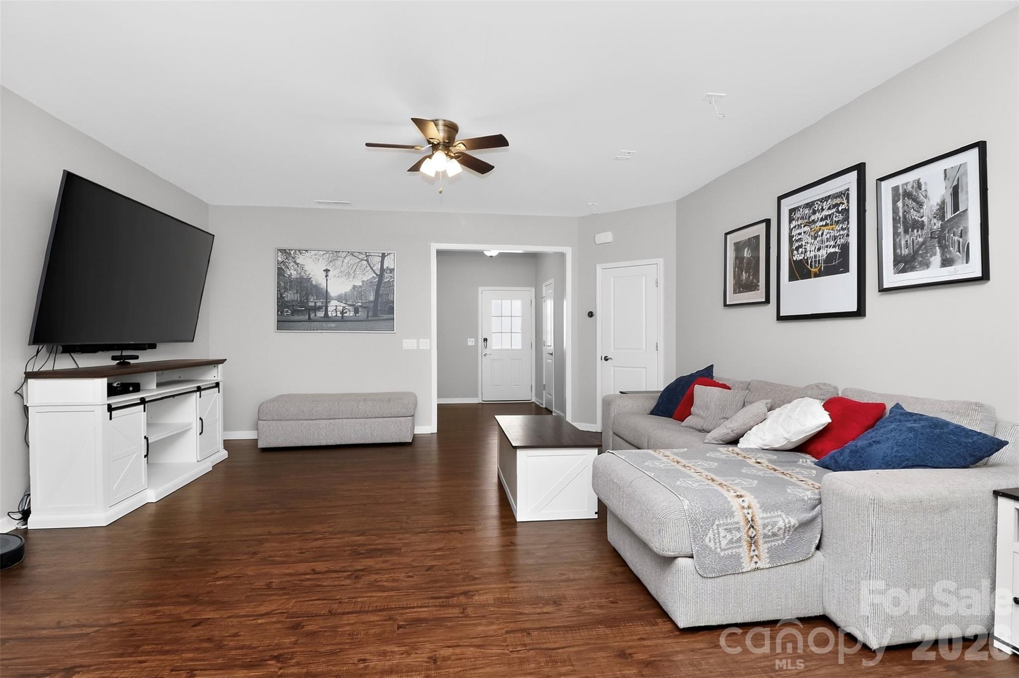 Townhouse at 529 Hunters Dance Road, Fort Mill, photo 4 of 14