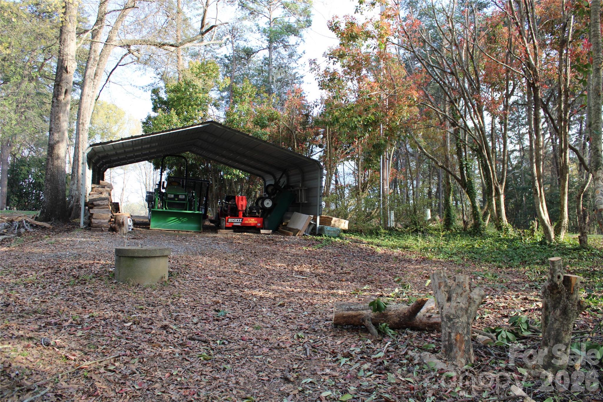 NEIGHBOR -LOOK FOR ORANGE SURVEY TAPE - Lot 16 Lake Front Drive, Catawba