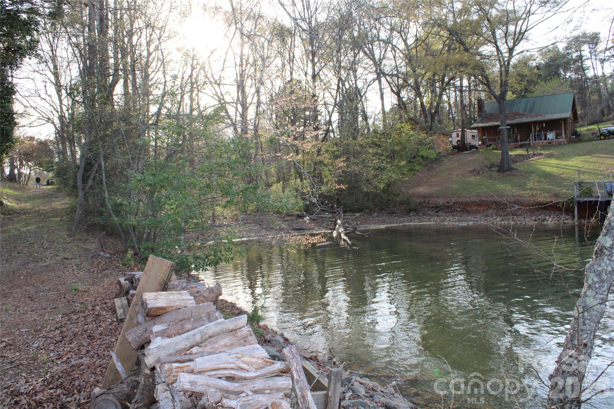 WATER FRONTAGE - Lot 16 Lake Front Drive, Catawba