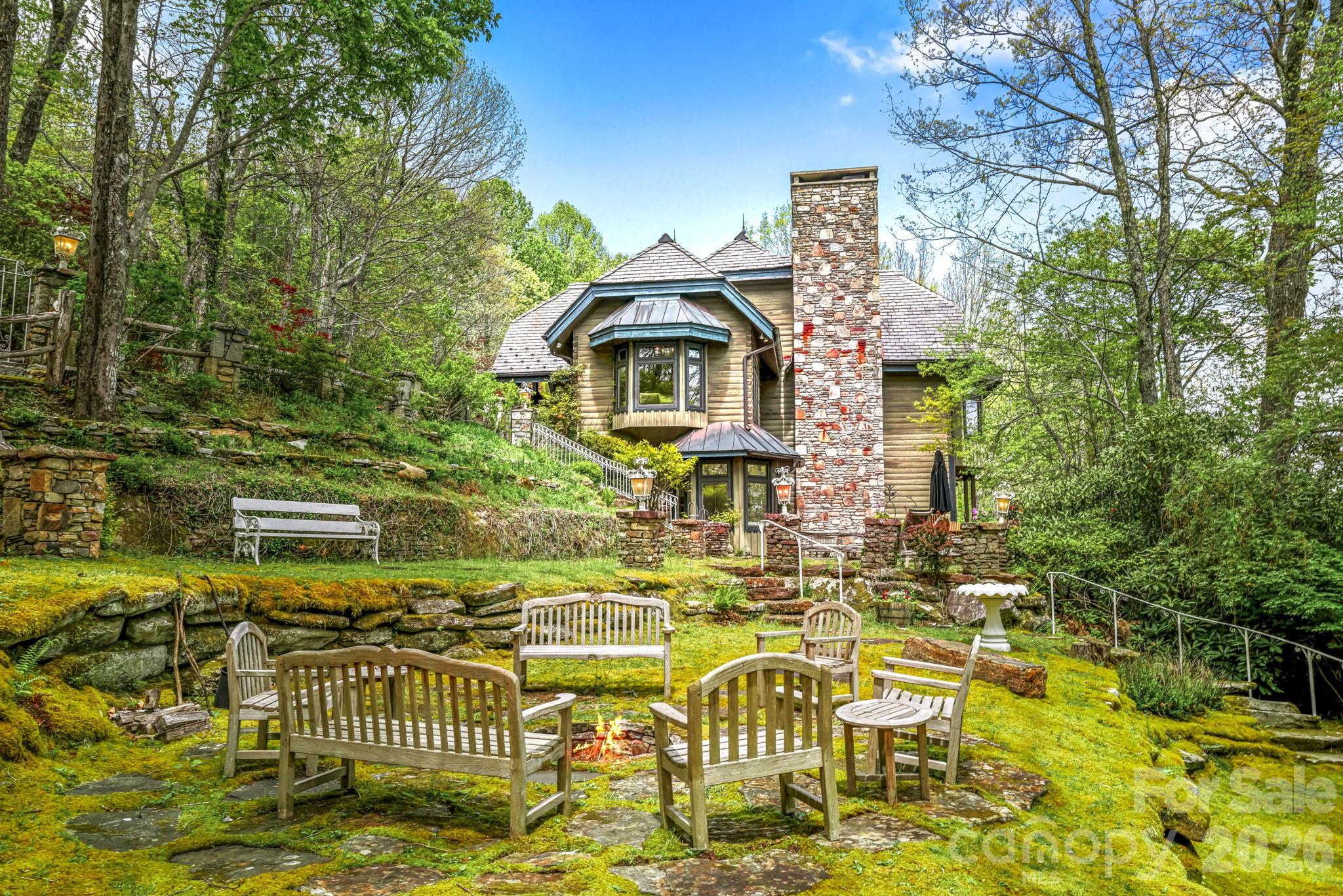 1052 Toxaway Dr - 1052 Toxaway Drive, Lake Toxaway