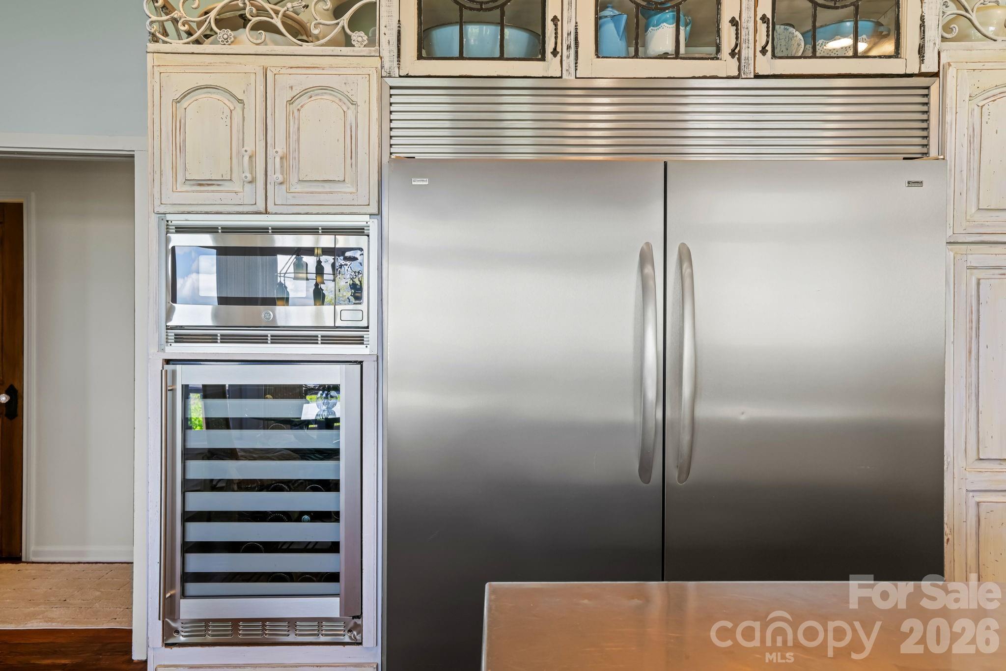 Chef's Kitchen - 1052 Toxaway Drive, Lake Toxaway