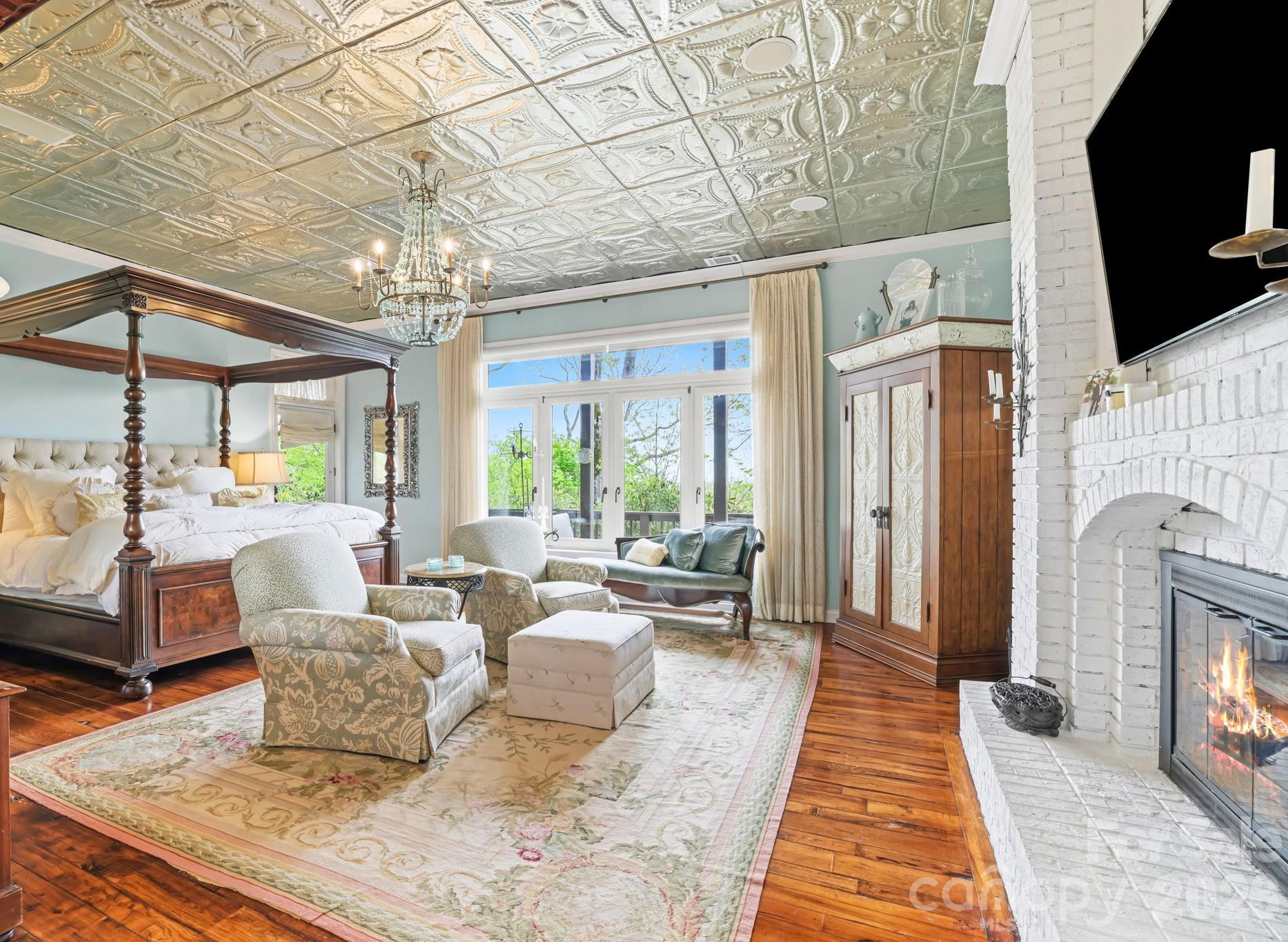 Bedroom Ensuite - 1052 Toxaway Drive, Lake Toxaway