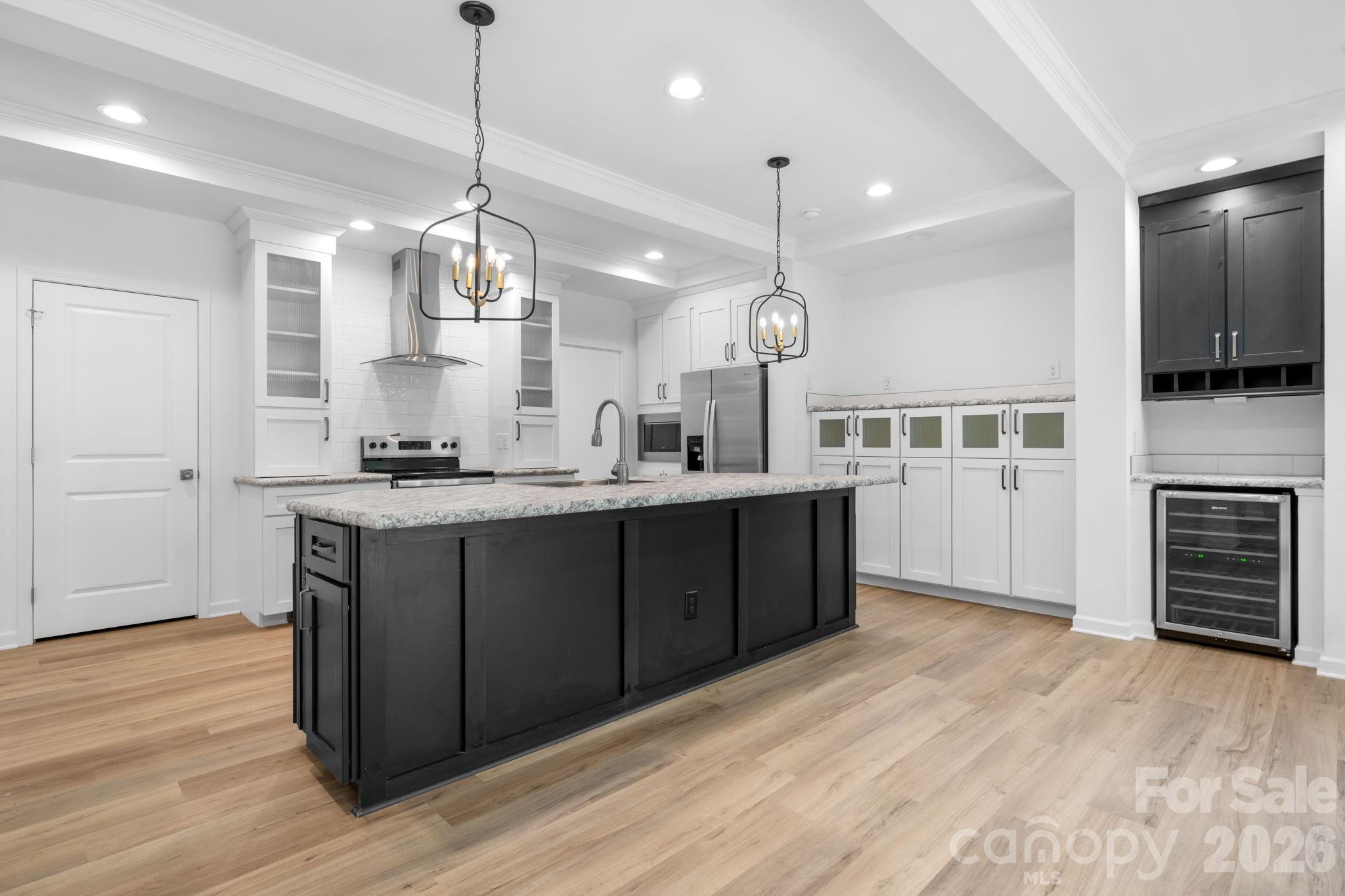 Single Family Residence at 7006 Waterfront Place, Granite Falls, photo 5 of 45
