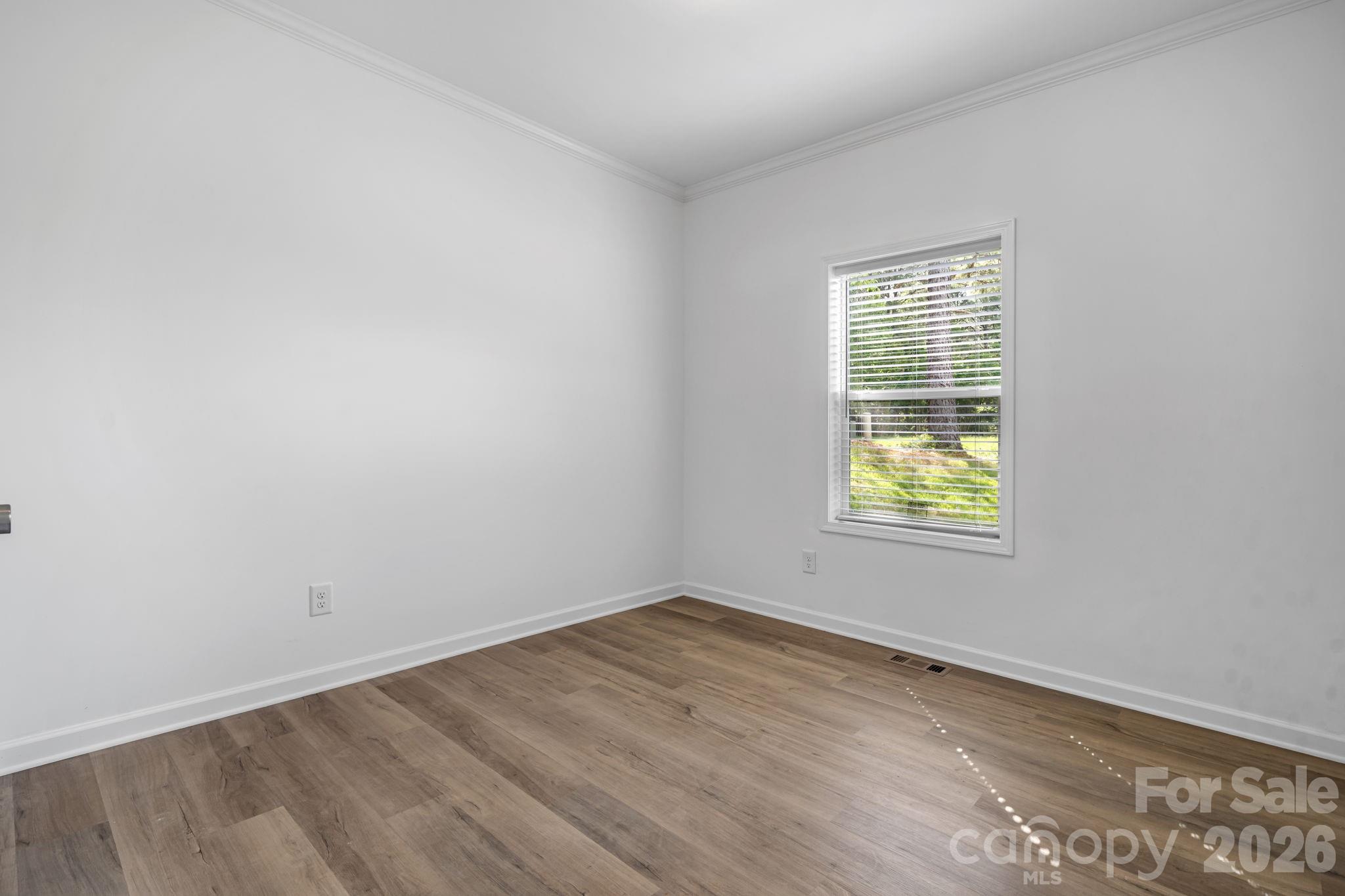 Single Family Residence at 7006 Waterfront Place, Granite Falls, photo 17 of 45