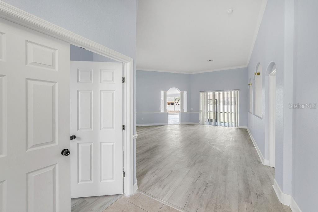 entry - 258 TERRANOVA BLVD, WINTER HAVEN