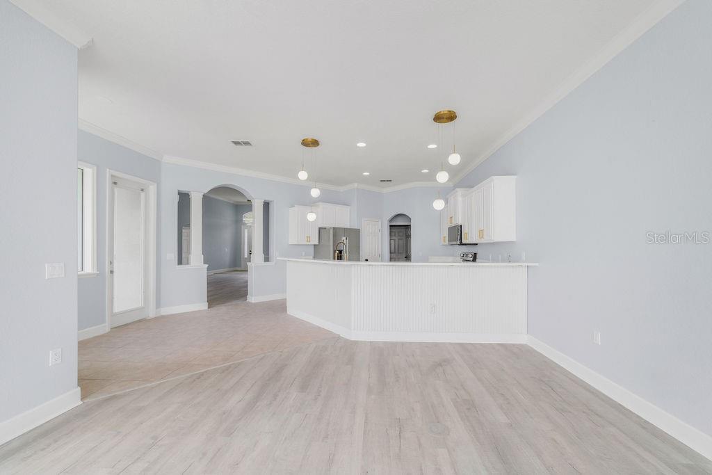 opened concept kitchen - 258 TERRANOVA BLVD, WINTER HAVEN