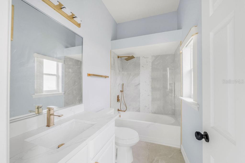 bathroom 1 - 258 TERRANOVA BLVD, WINTER HAVEN