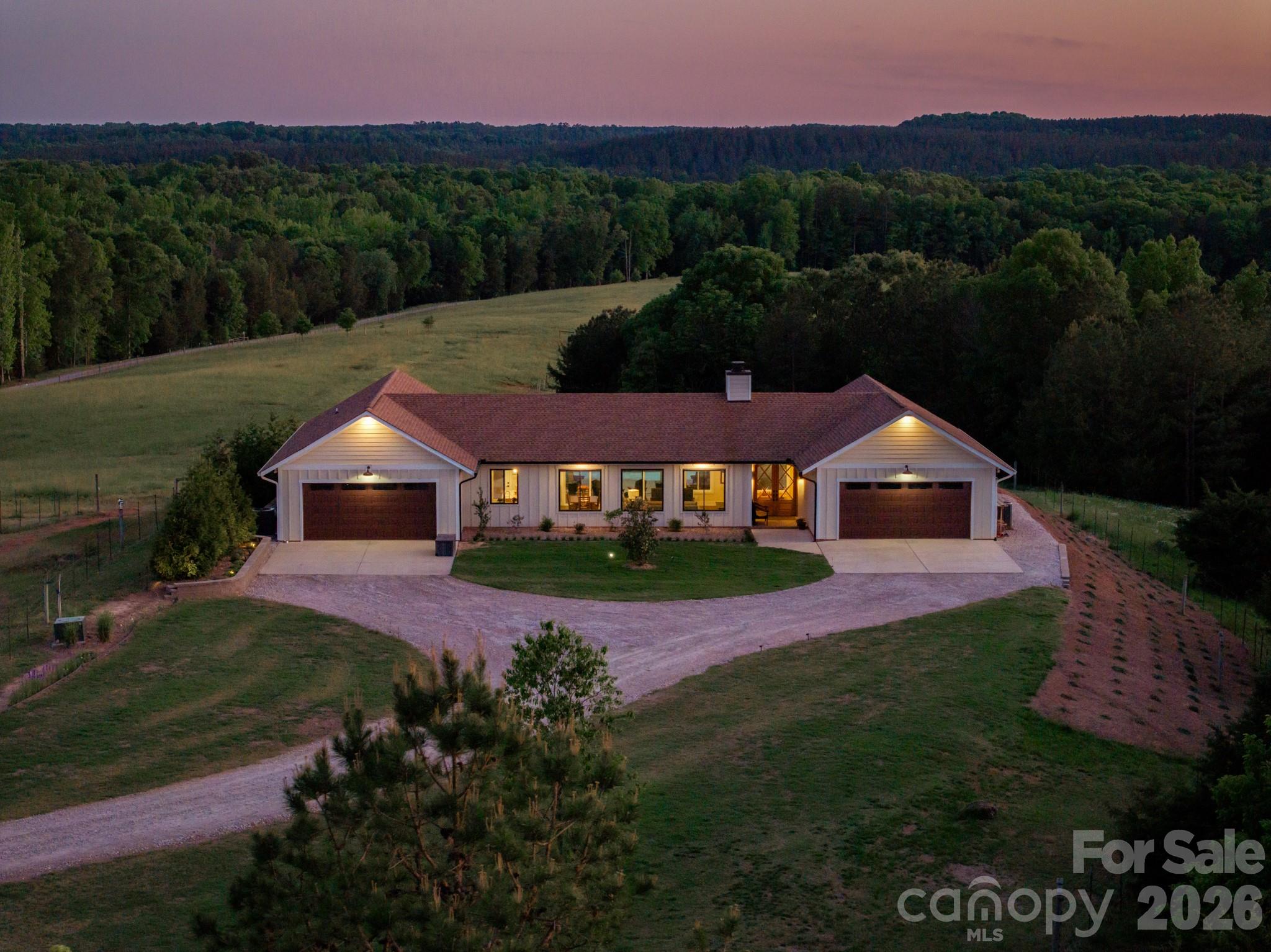 Single Family Residence at 8088 Kays Drive, York
