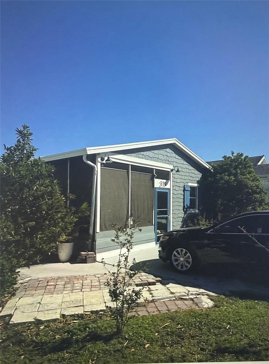 Manufactured Home at 50989 HIGHWAY 27 #210, DAVENPORT, photo 2 of 7