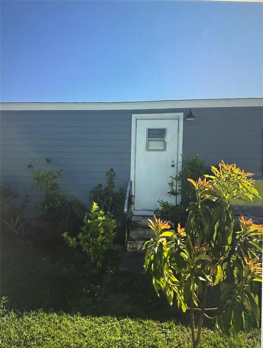 Manufactured Home at 50989 HIGHWAY 27 #210, DAVENPORT, photo 3 of 7