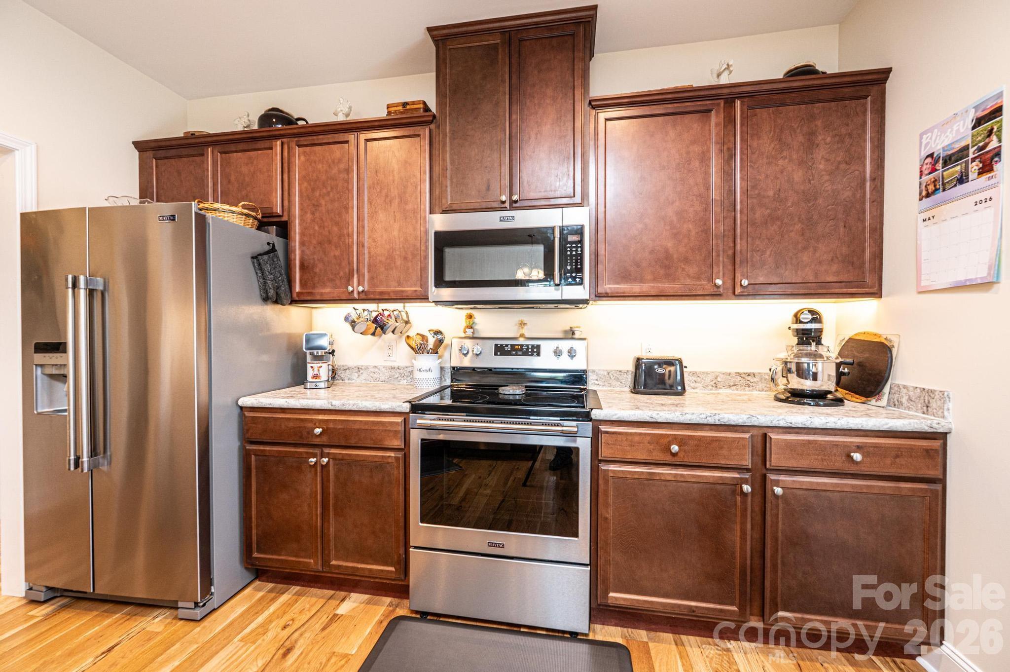 Single Family Residence at 1092 33rd Avenue Loop NE, Hickory, photo 13 of 47
