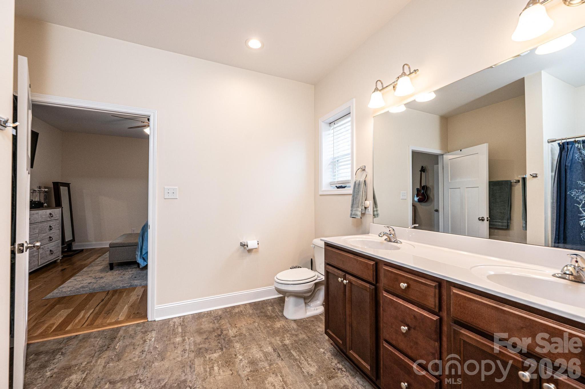 Single Family Residence at 1092 33rd Avenue Loop NE, Hickory, photo 32 of 47