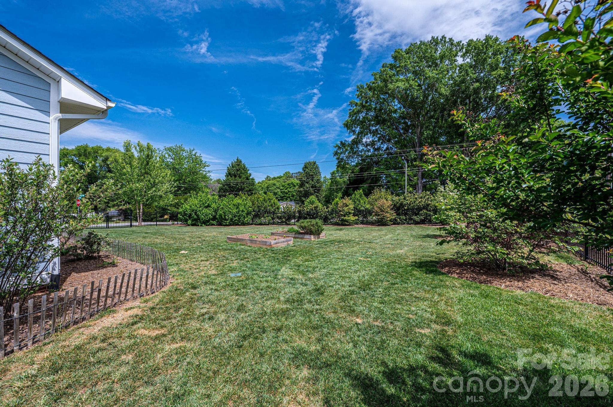Single Family Residence at 1092 33rd Avenue Loop NE, Hickory, photo 43 of 47