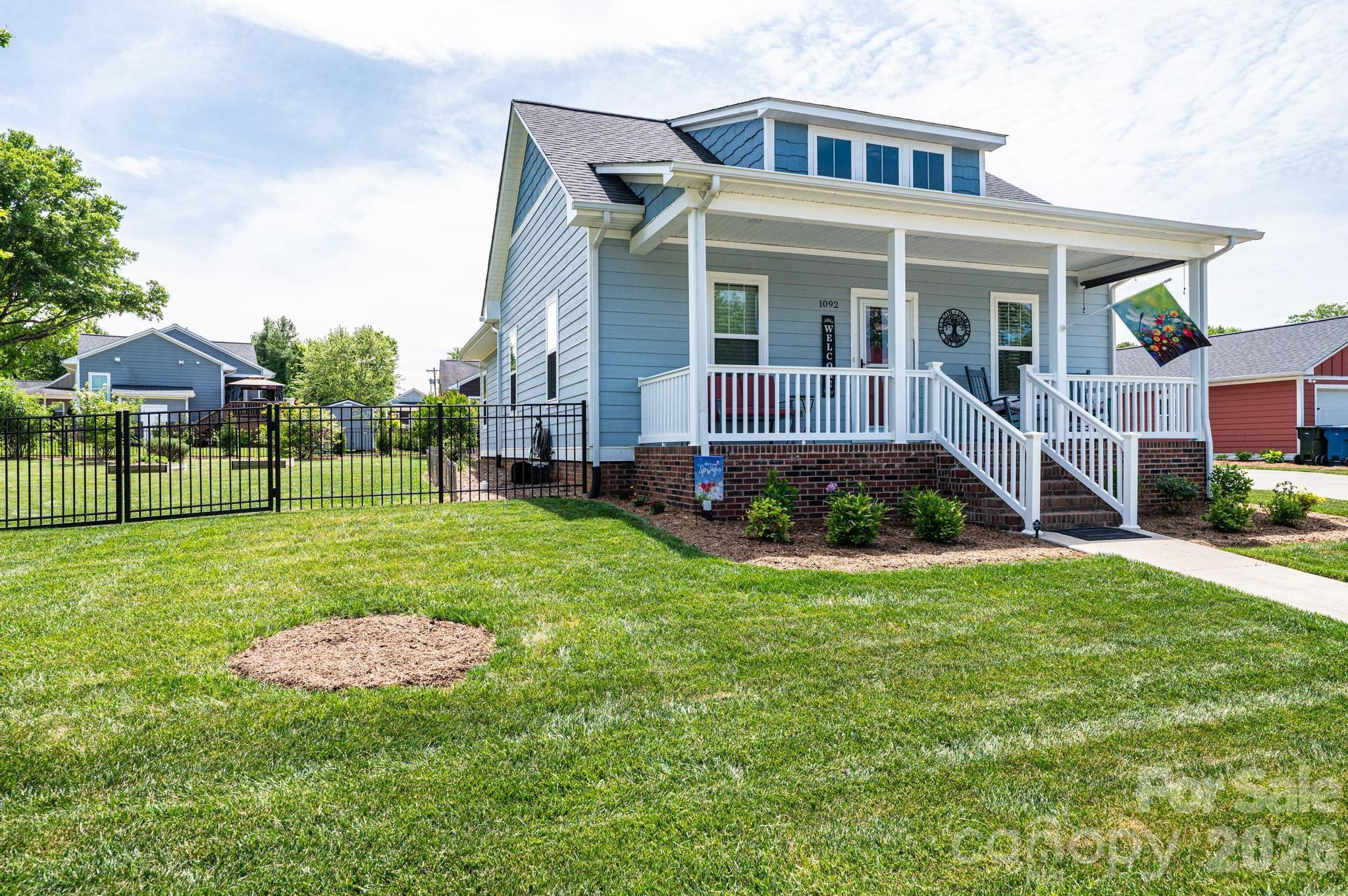 Single Family Residence at 1092 33rd Avenue Loop NE, Hickory, photo 44 of 47