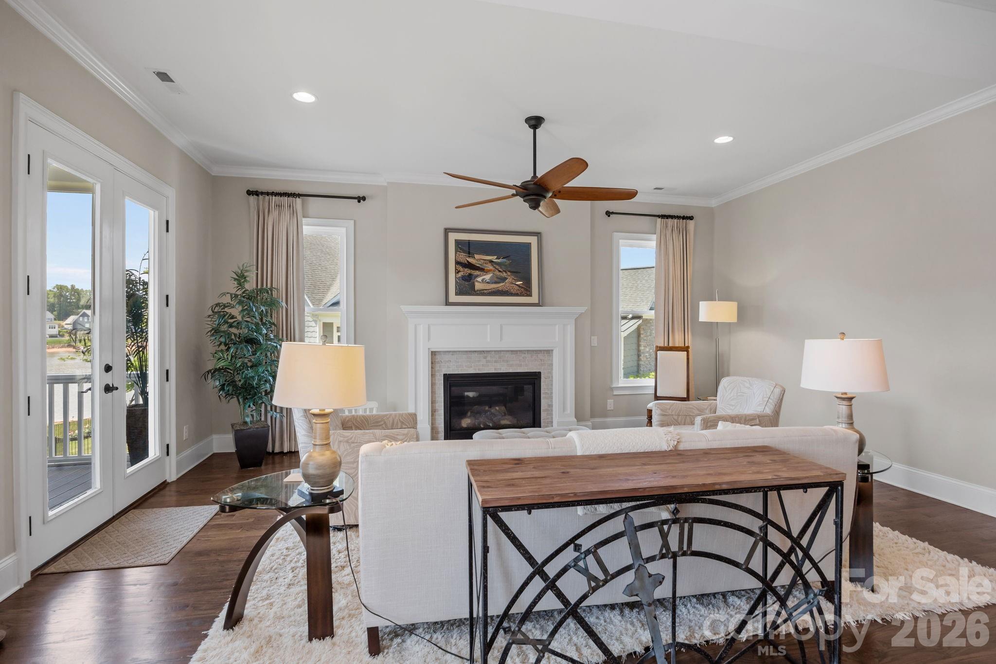Single Family Residence at 122 Sisters Cove Court, Mooresville, photo 8 of 48