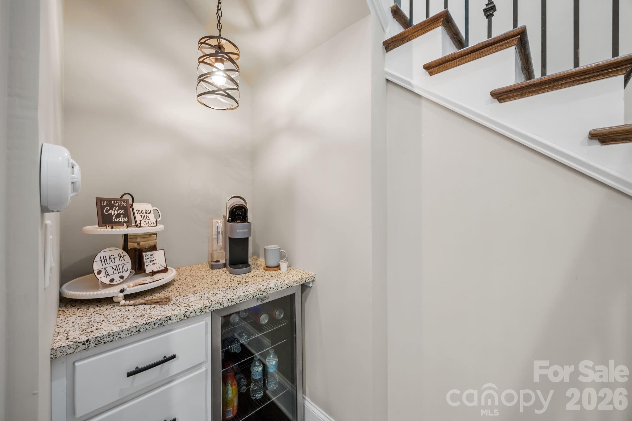 Lower level coffee nook - 122 Sisters Cove Court, Mooresville