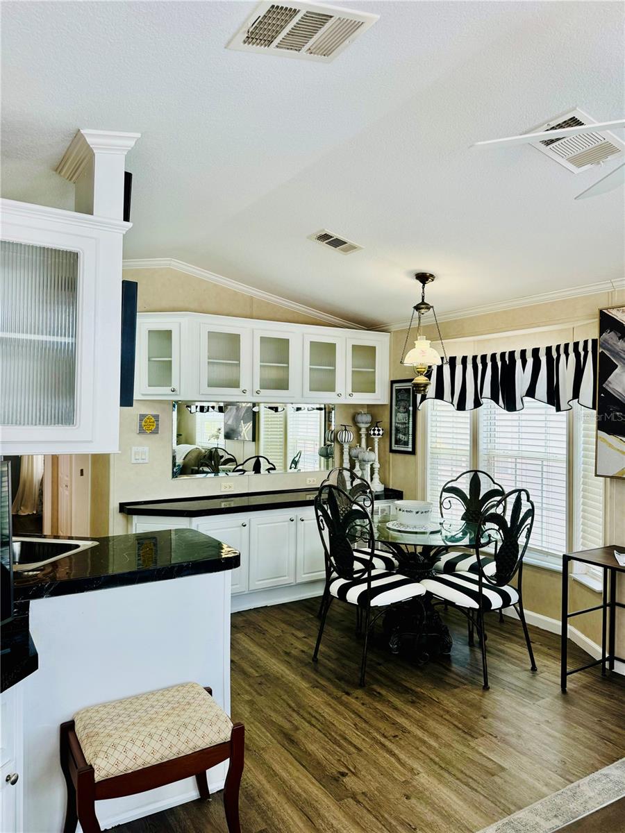 Plenty of cupboards! - 300 ROYAL TROON LOOP, DAVENPORT