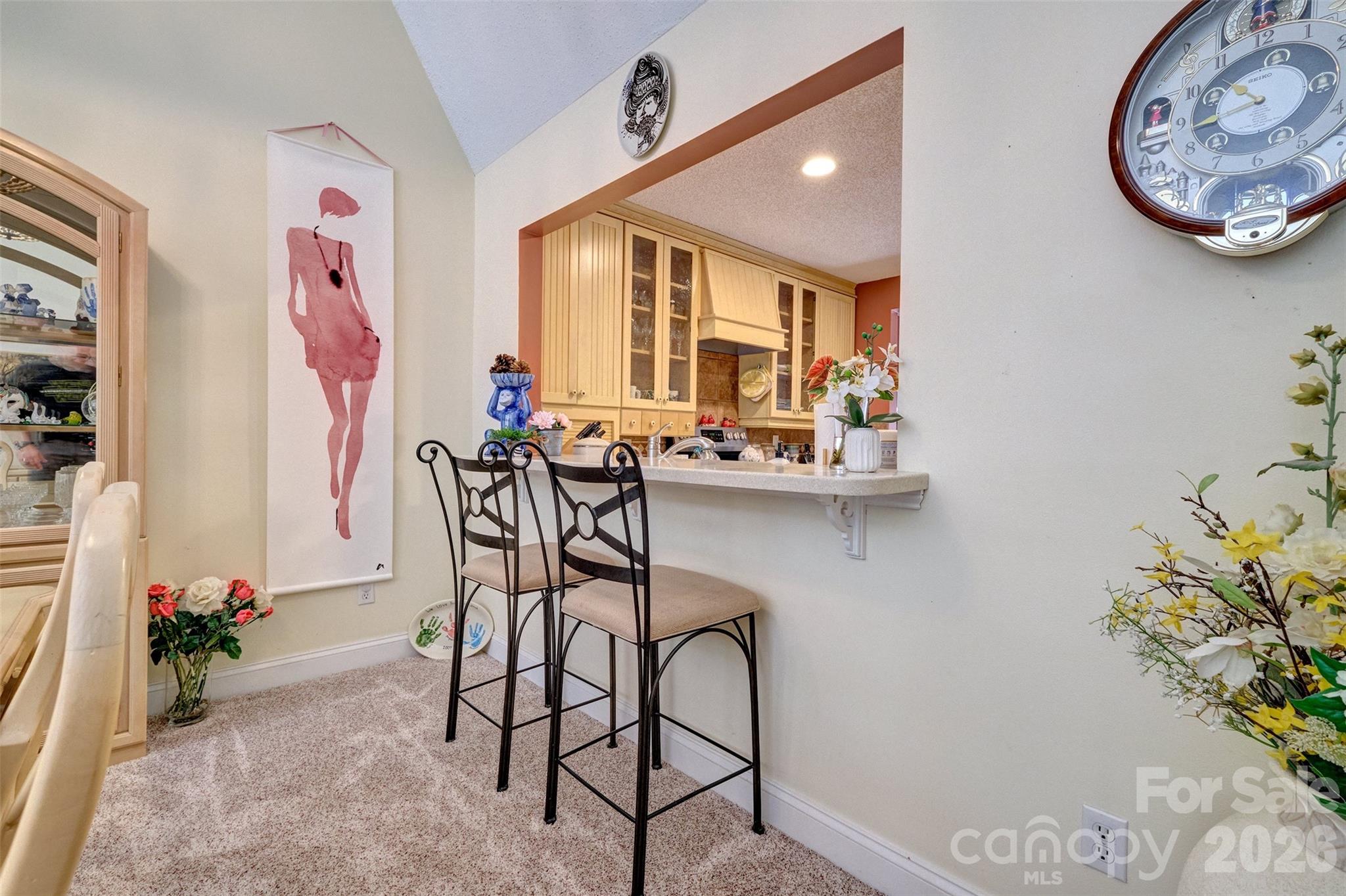 Pass through and additional seating - 114 Pine Grove Circle, Lake Wylie