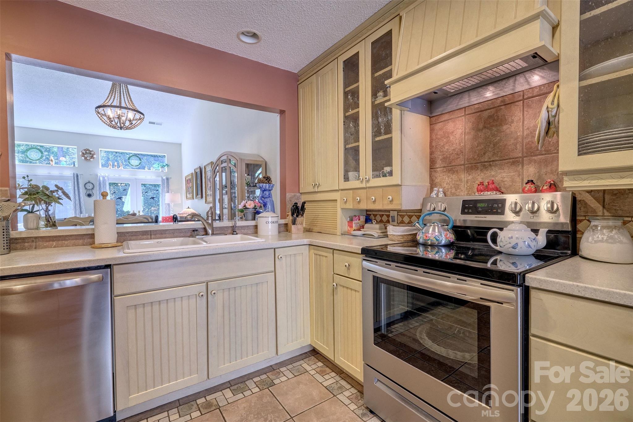 Kitchen to great room - 114 Pine Grove Circle, Lake Wylie