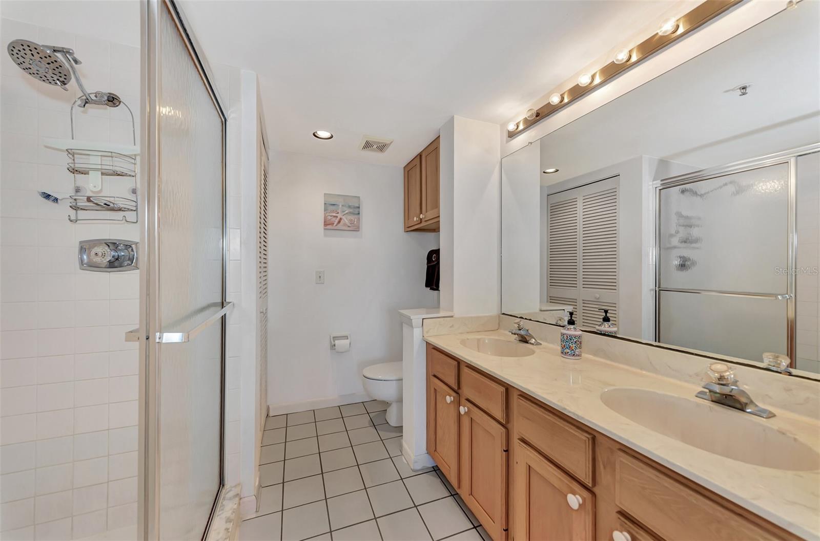Master Bath - 841 WEXFORD BLVD #841, VENICE