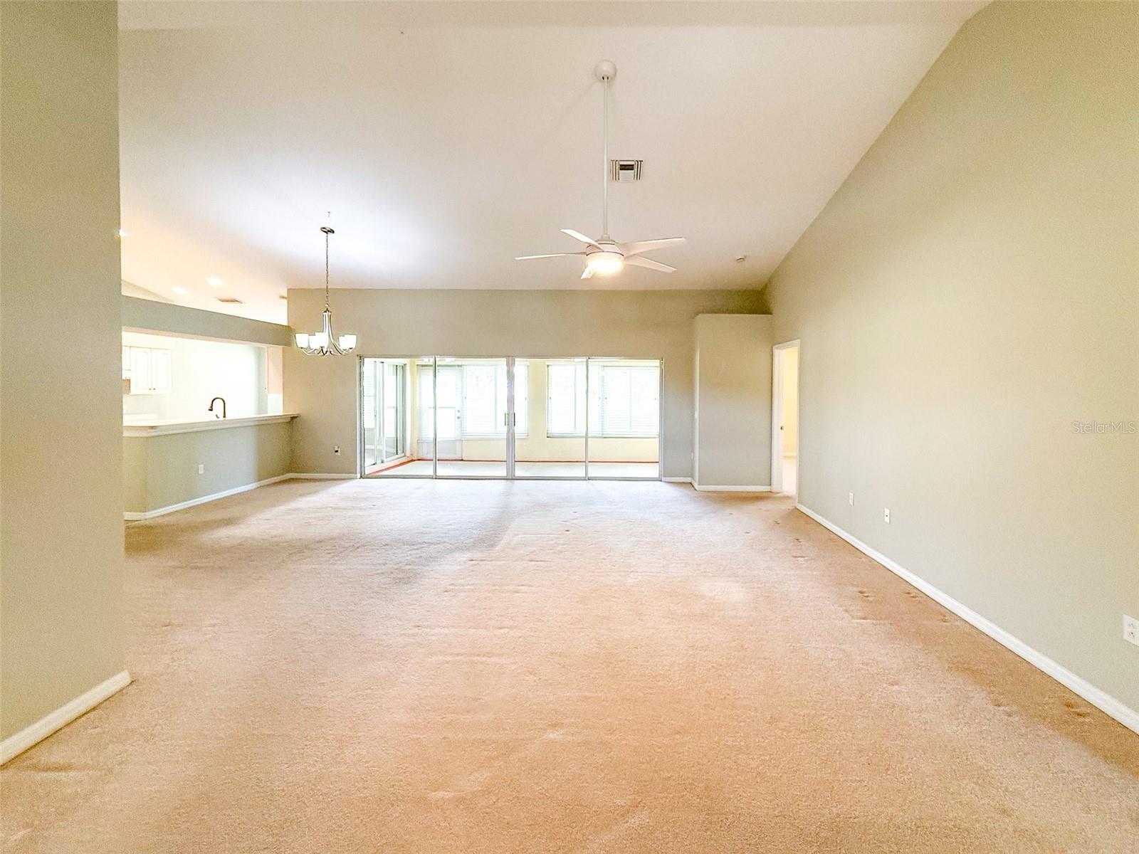 Villa at 18037 BAYWOOD FOREST DR, HUDSON, photo 4 of 45