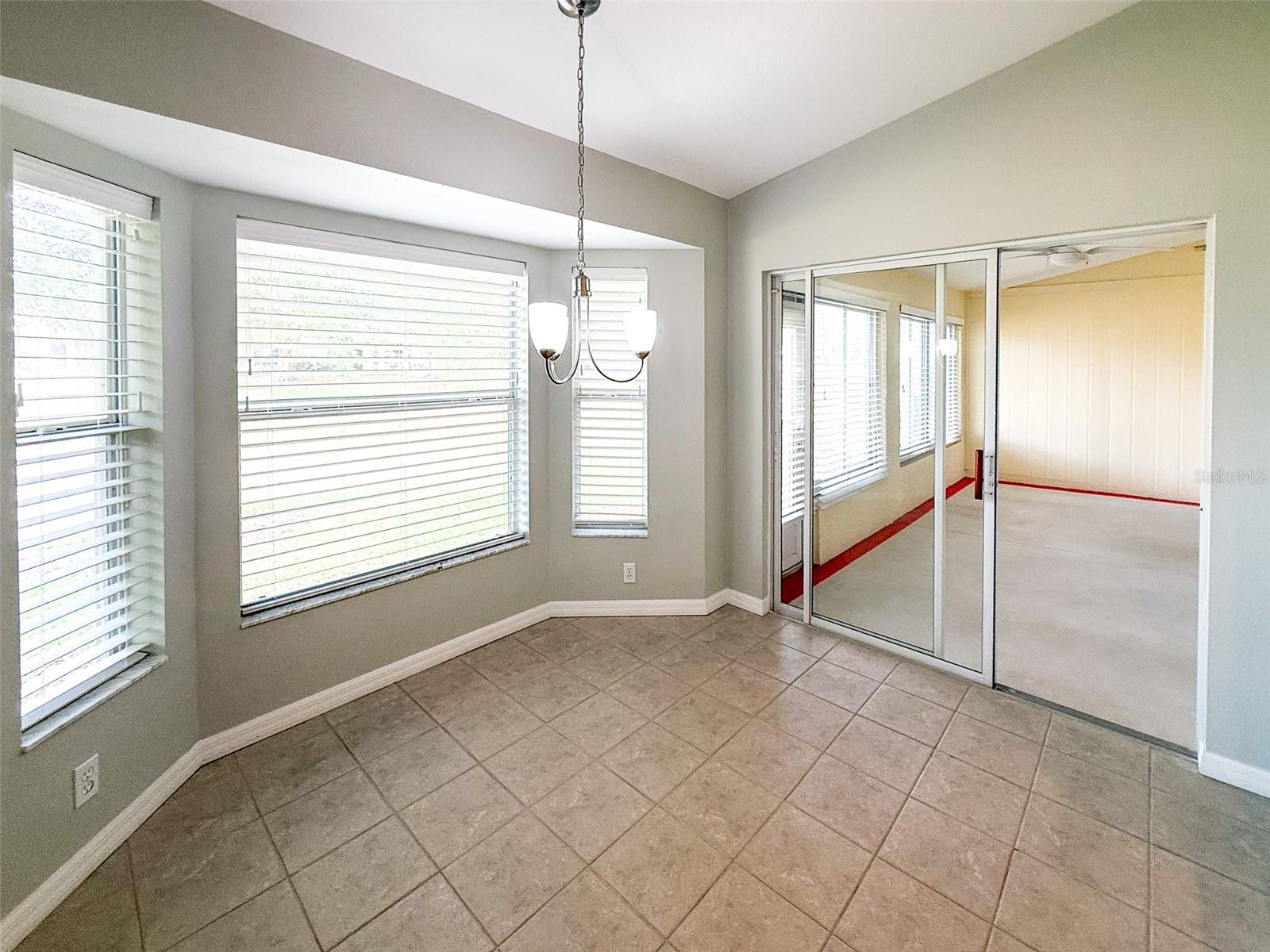 Villa at 18037 BAYWOOD FOREST DR, HUDSON, photo 13 of 45