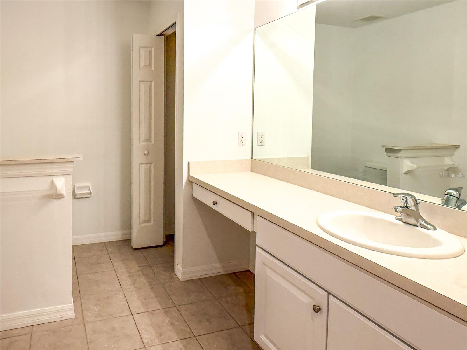 Villa at 18037 BAYWOOD FOREST DR, HUDSON, photo 22 of 45