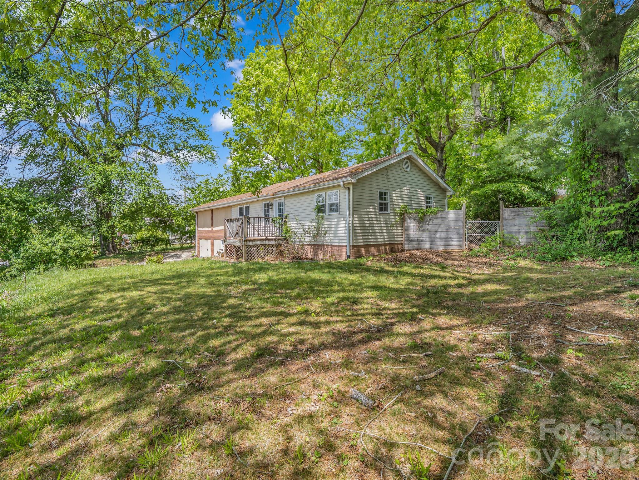 Single Family Residence at 1916 Old Spartanburg Road, Hendersonville, photo 3 of 29