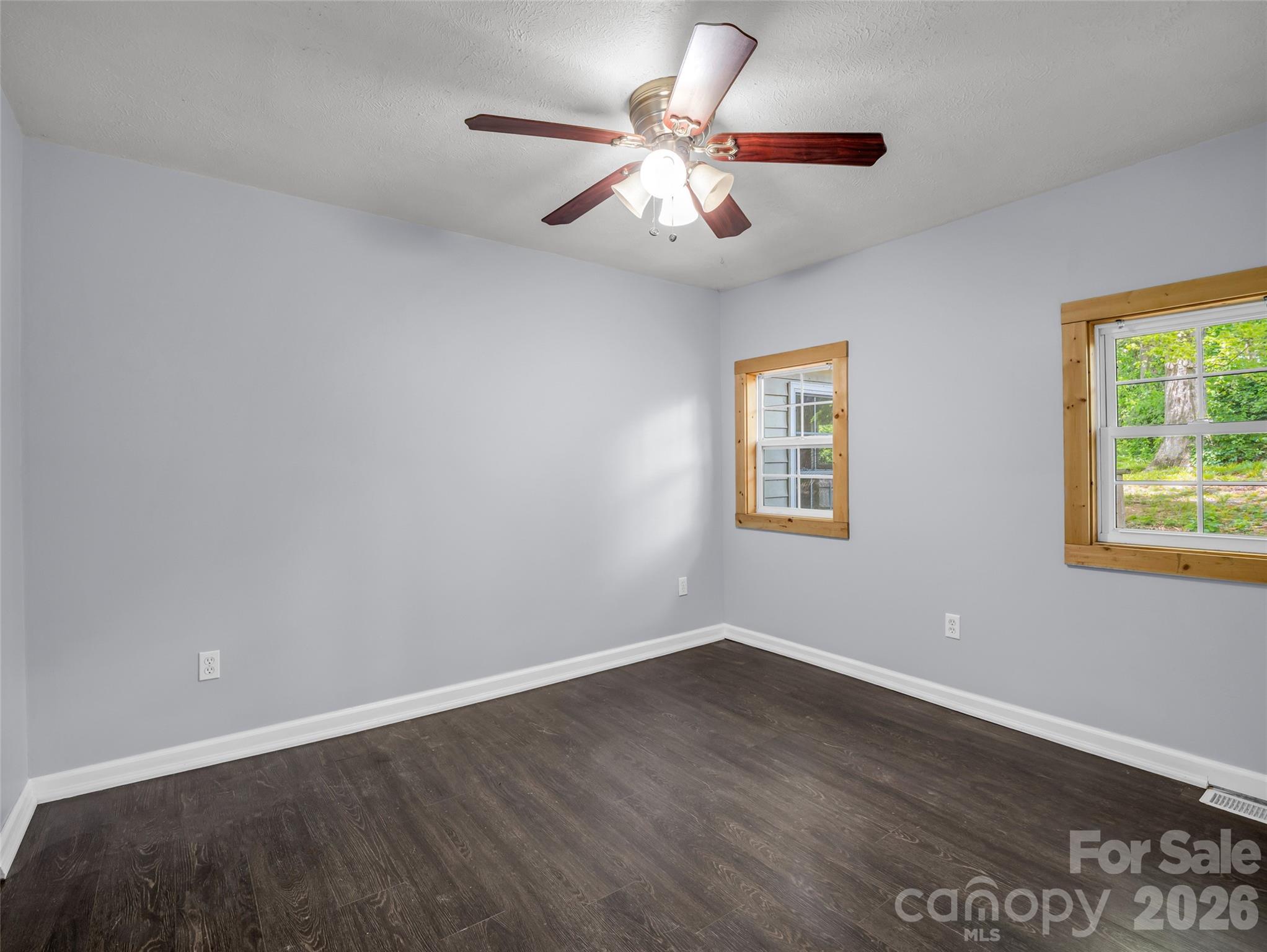 Bedroom - 1916 Old Spartanburg Road, Hendersonville