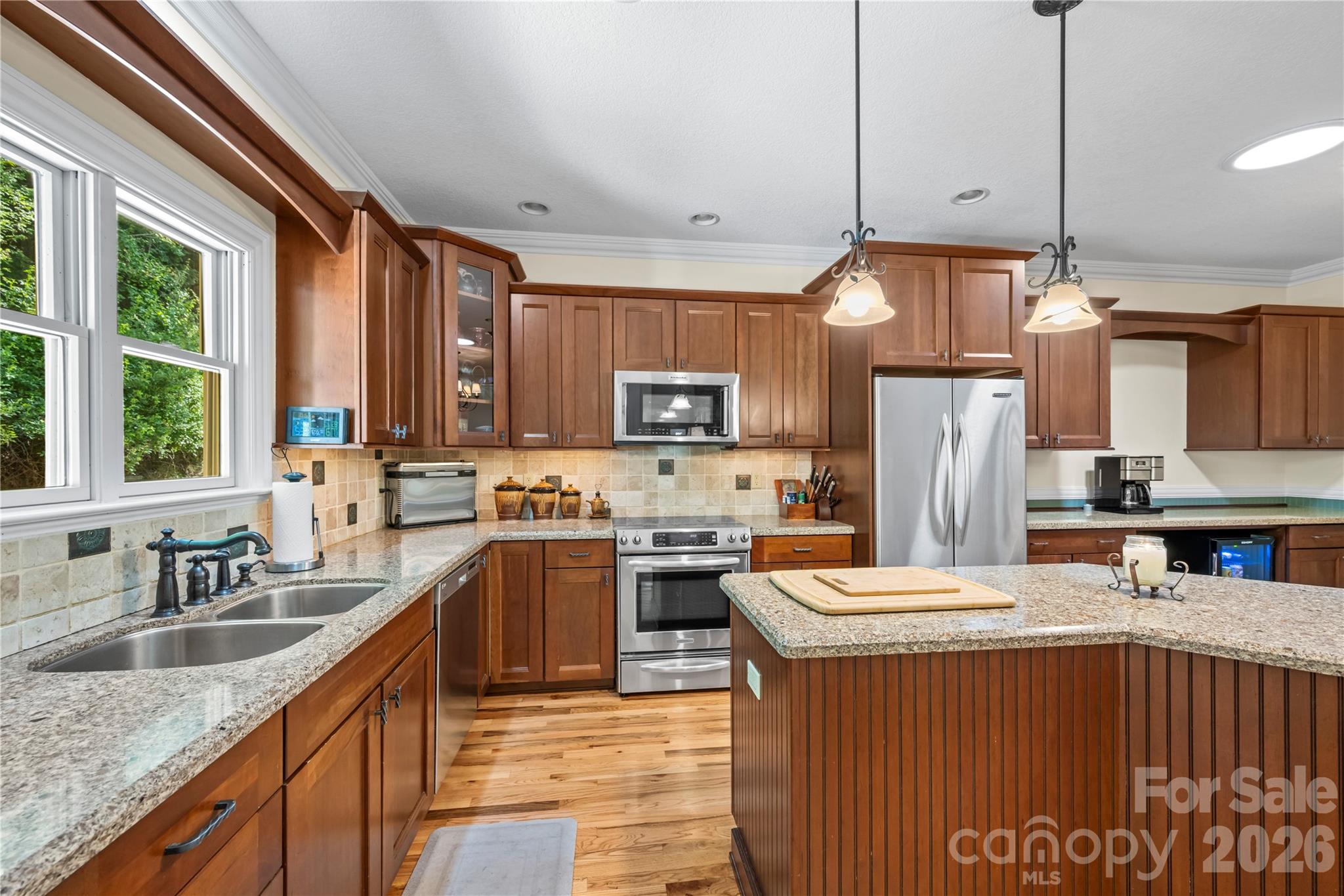 Single Family Residence at 128 Churchill Downs Drive, Fairview, photo 18 of 48