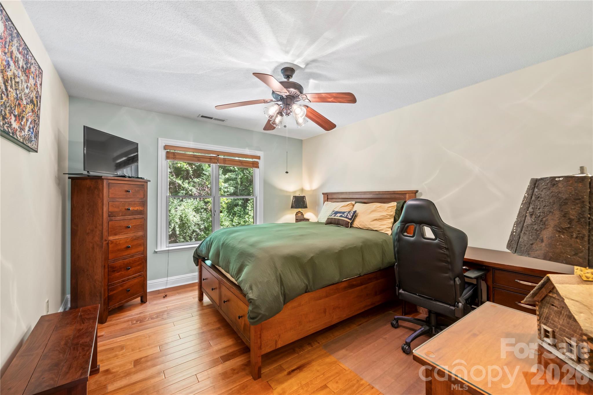 Single Family Residence at 128 Churchill Downs Drive, Fairview, photo 26 of 48