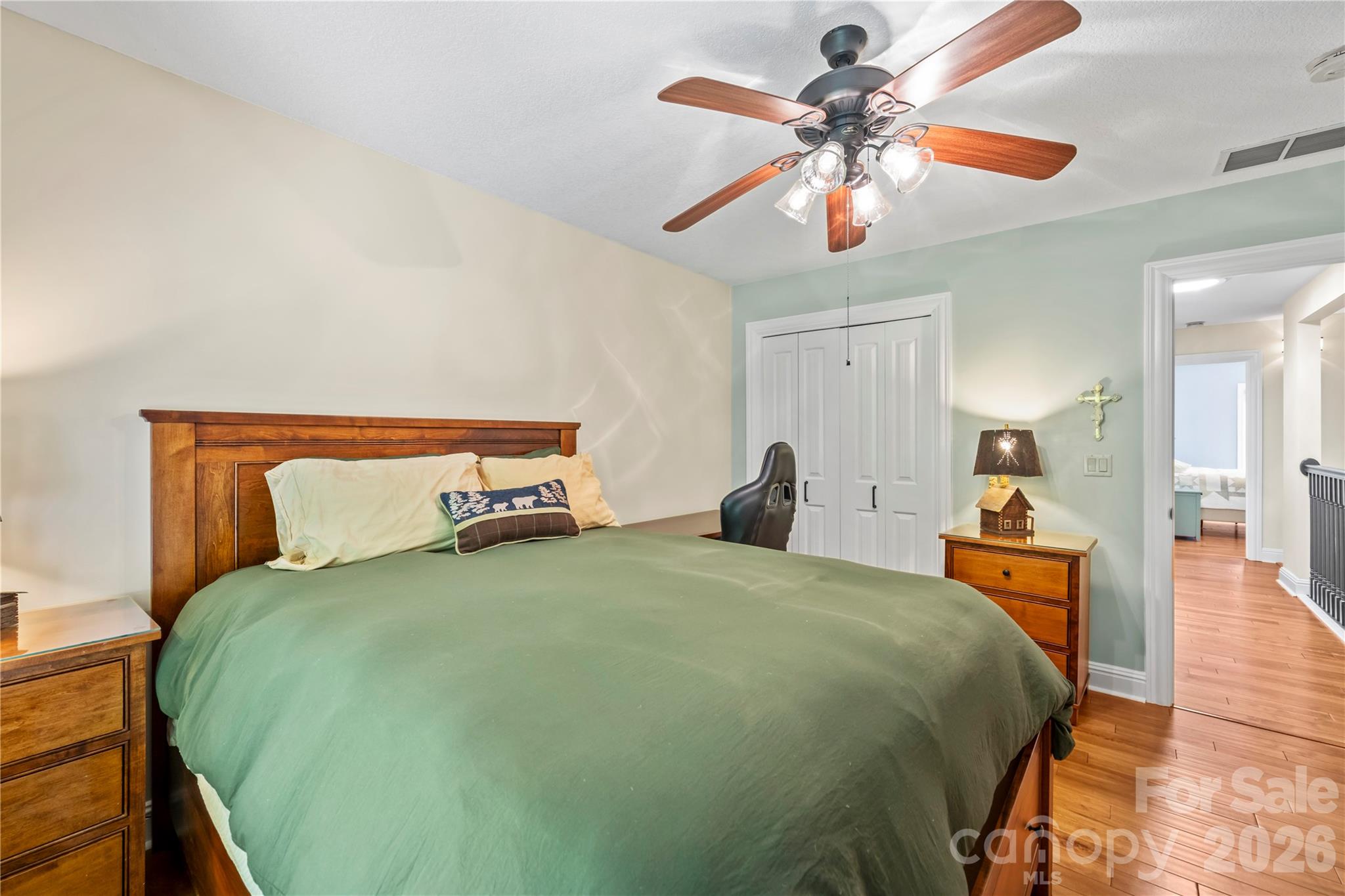 Single Family Residence at 128 Churchill Downs Drive, Fairview, photo 27 of 48