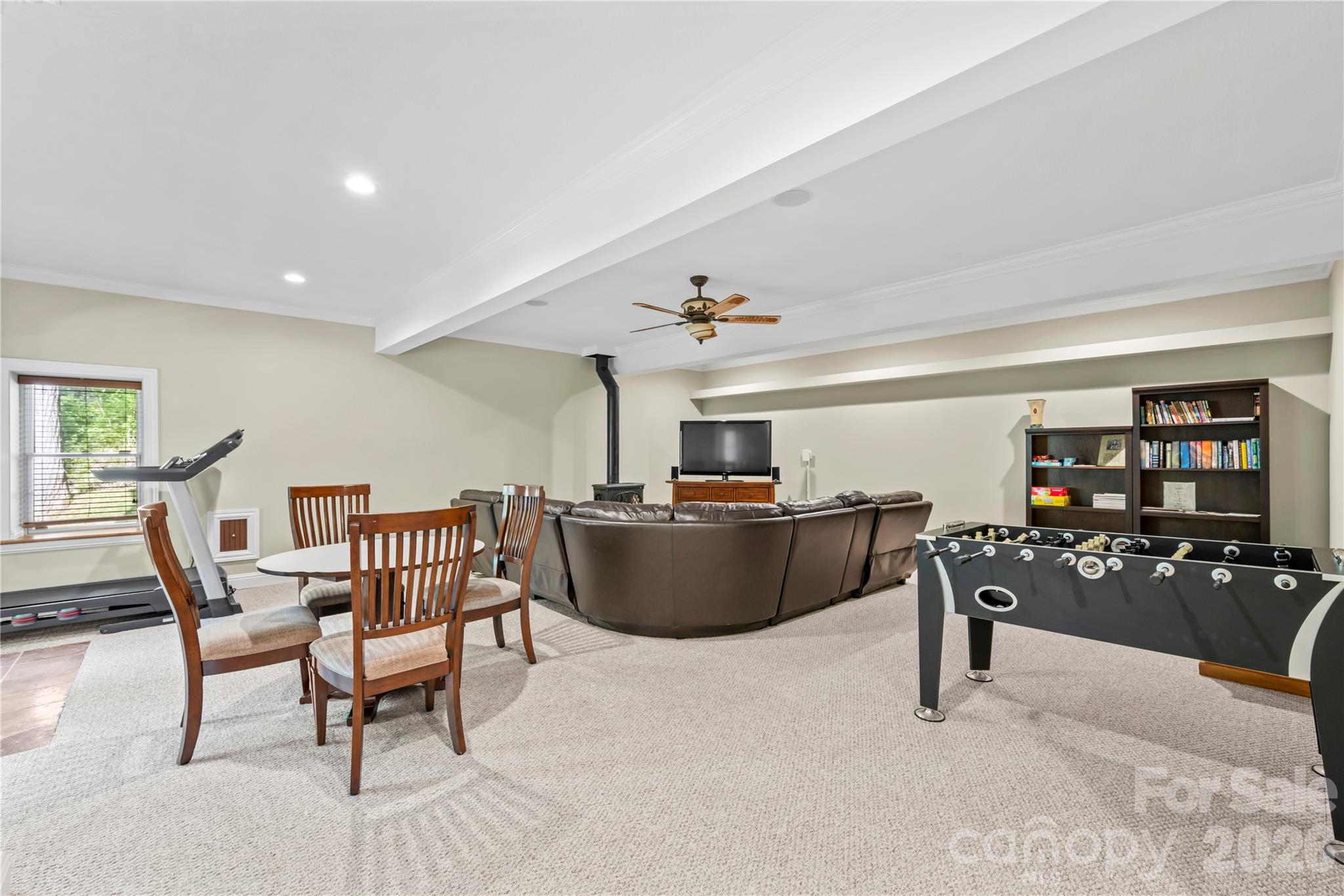 Single Family Residence at 128 Churchill Downs Drive, Fairview, photo 34 of 48