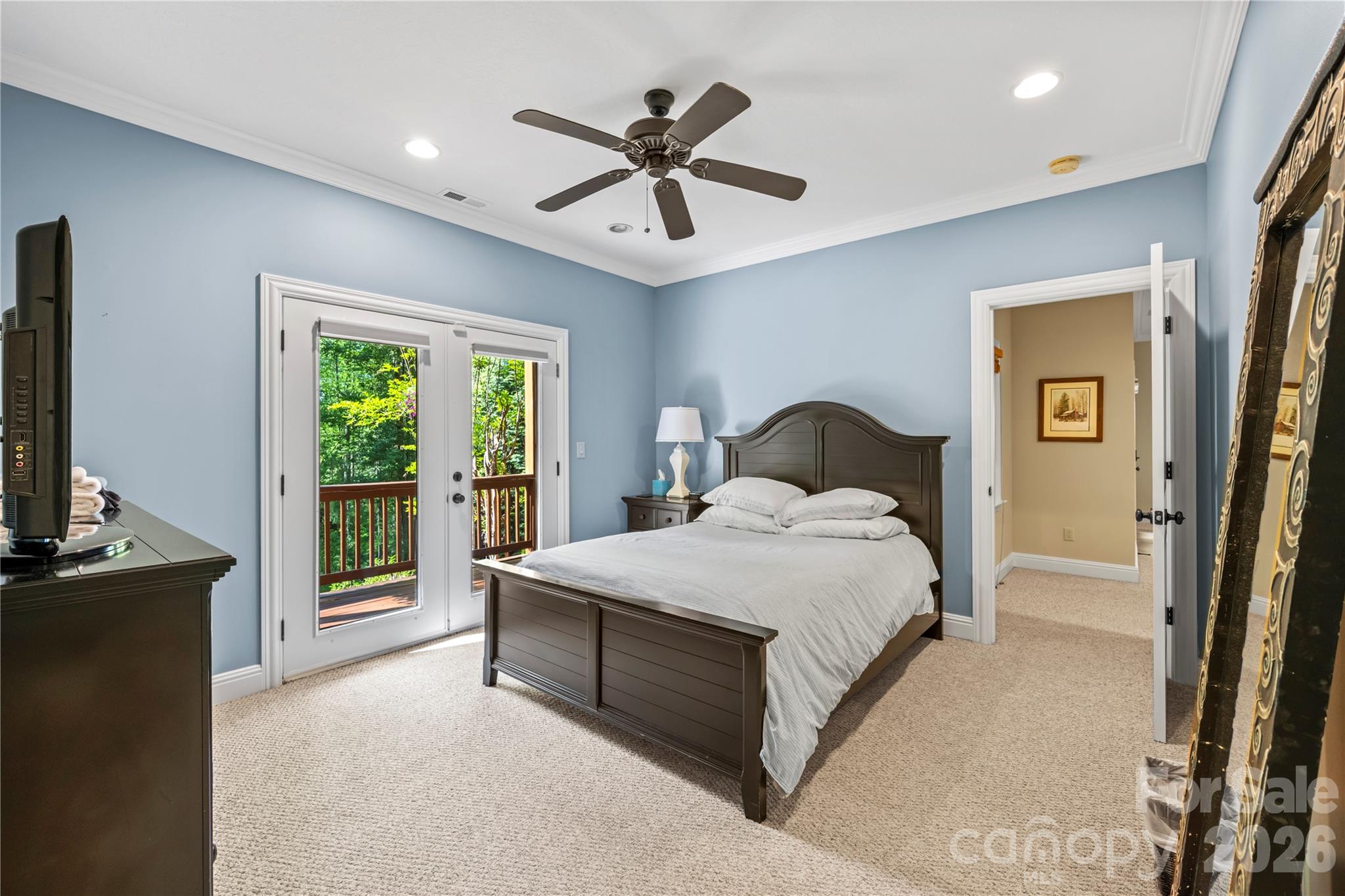 Single Family Residence at 128 Churchill Downs Drive, Fairview, photo 38 of 48