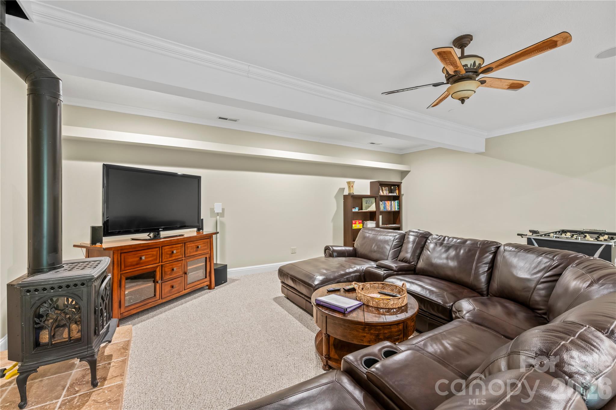 Single Family Residence at 128 Churchill Downs Drive, Fairview, photo 35 of 48