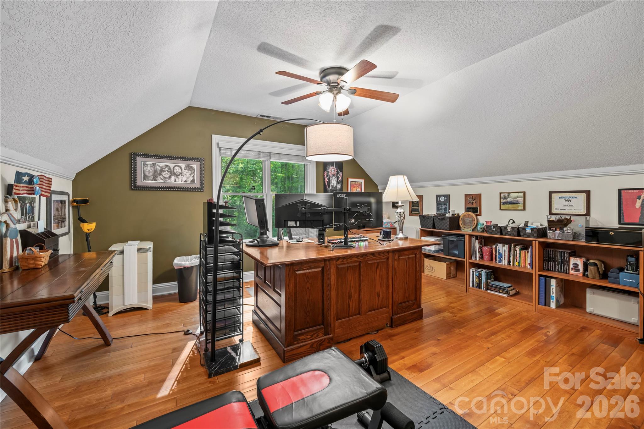 Single Family Residence at 128 Churchill Downs Drive, Fairview, photo 33 of 48