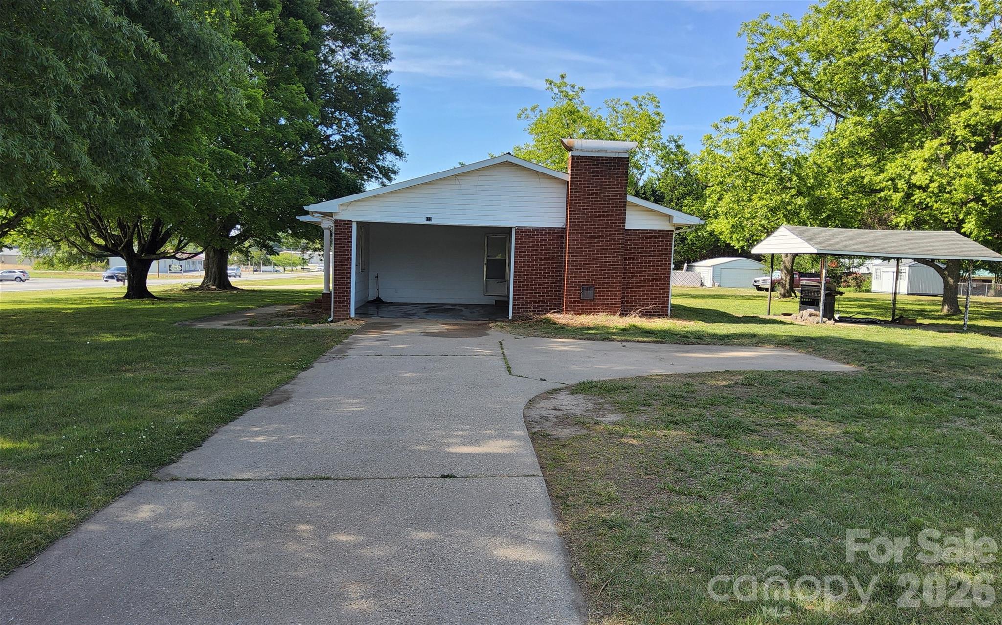 Single Family Residence at 113 Kings Drive, Forest City, photo 3 of 37