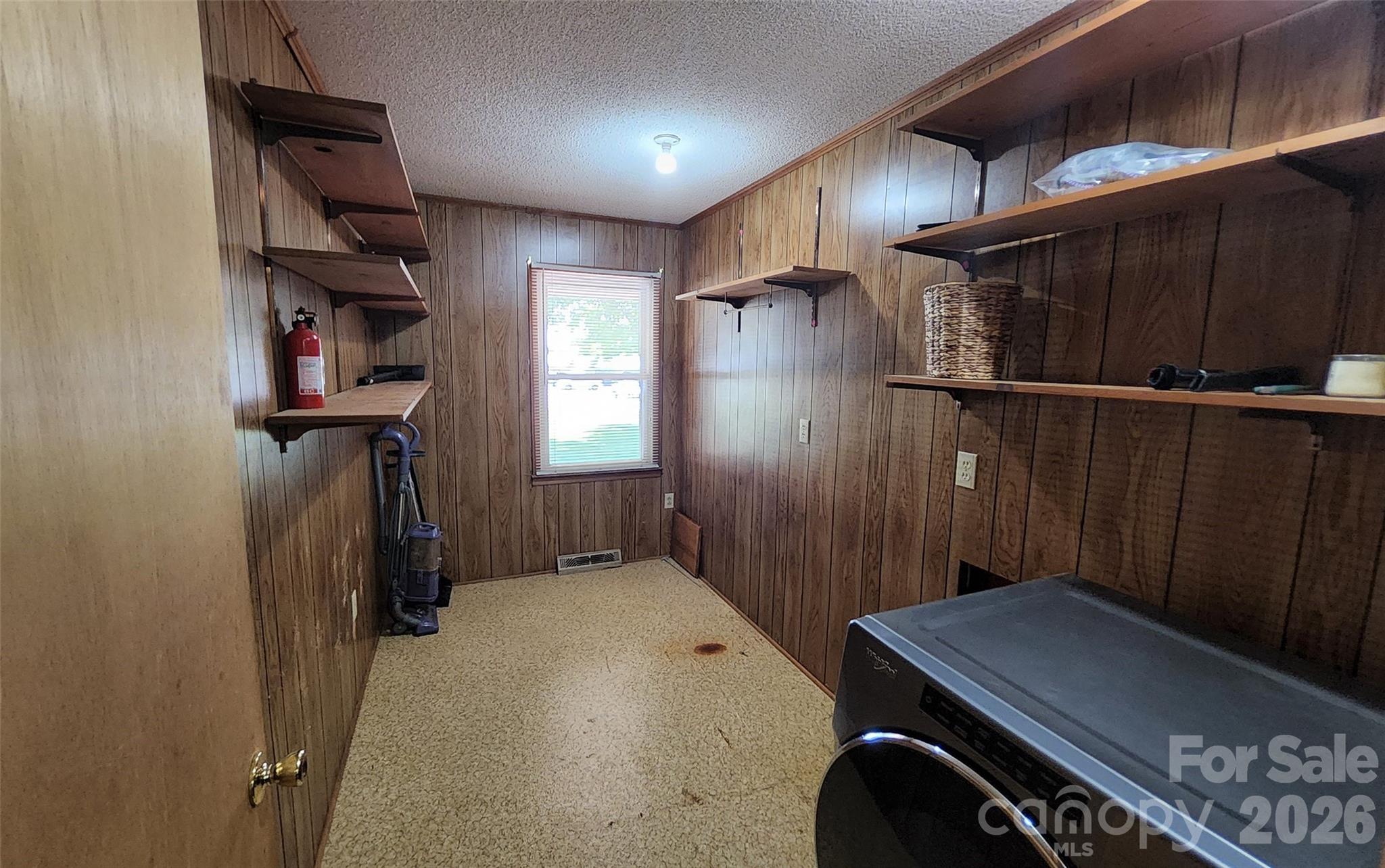 LAUNDRY ROOM~~ - 113 Kings Drive, Forest City