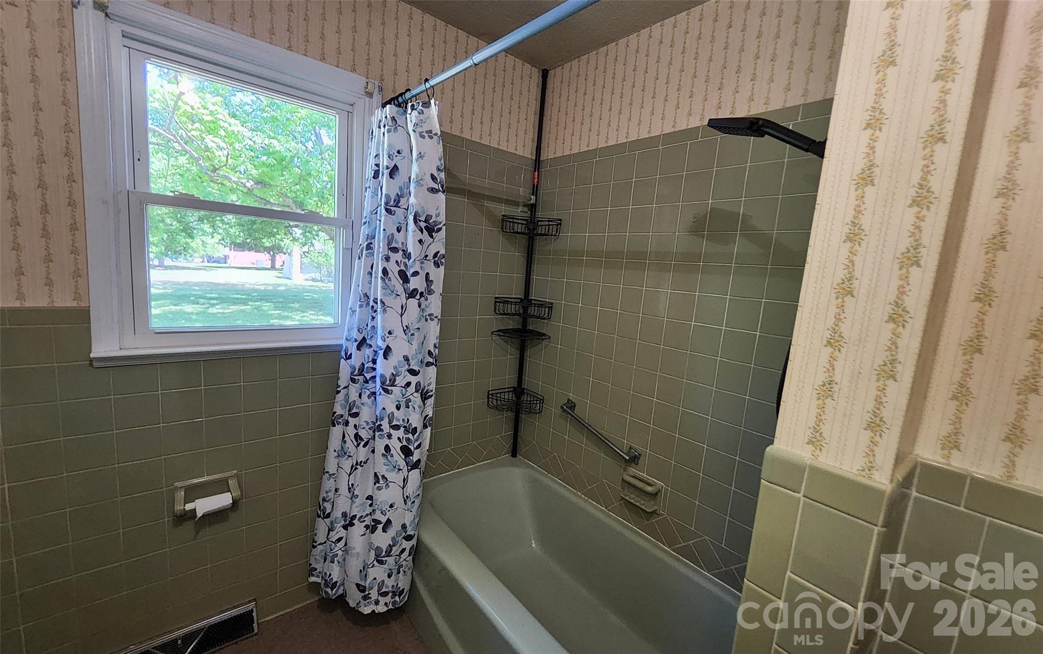 Single Family Residence at 113 Kings Drive, Forest City, photo 20 of 37