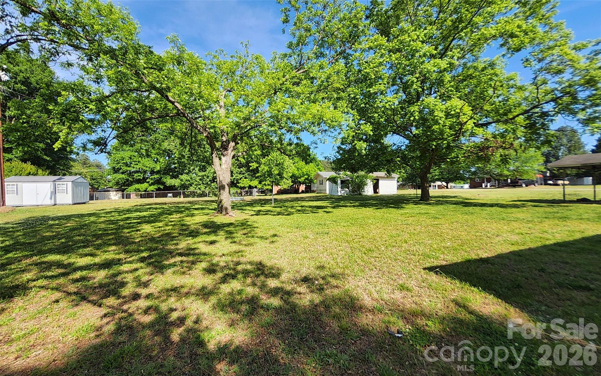 BACK YARD~~ - 113 Kings Drive, Forest City