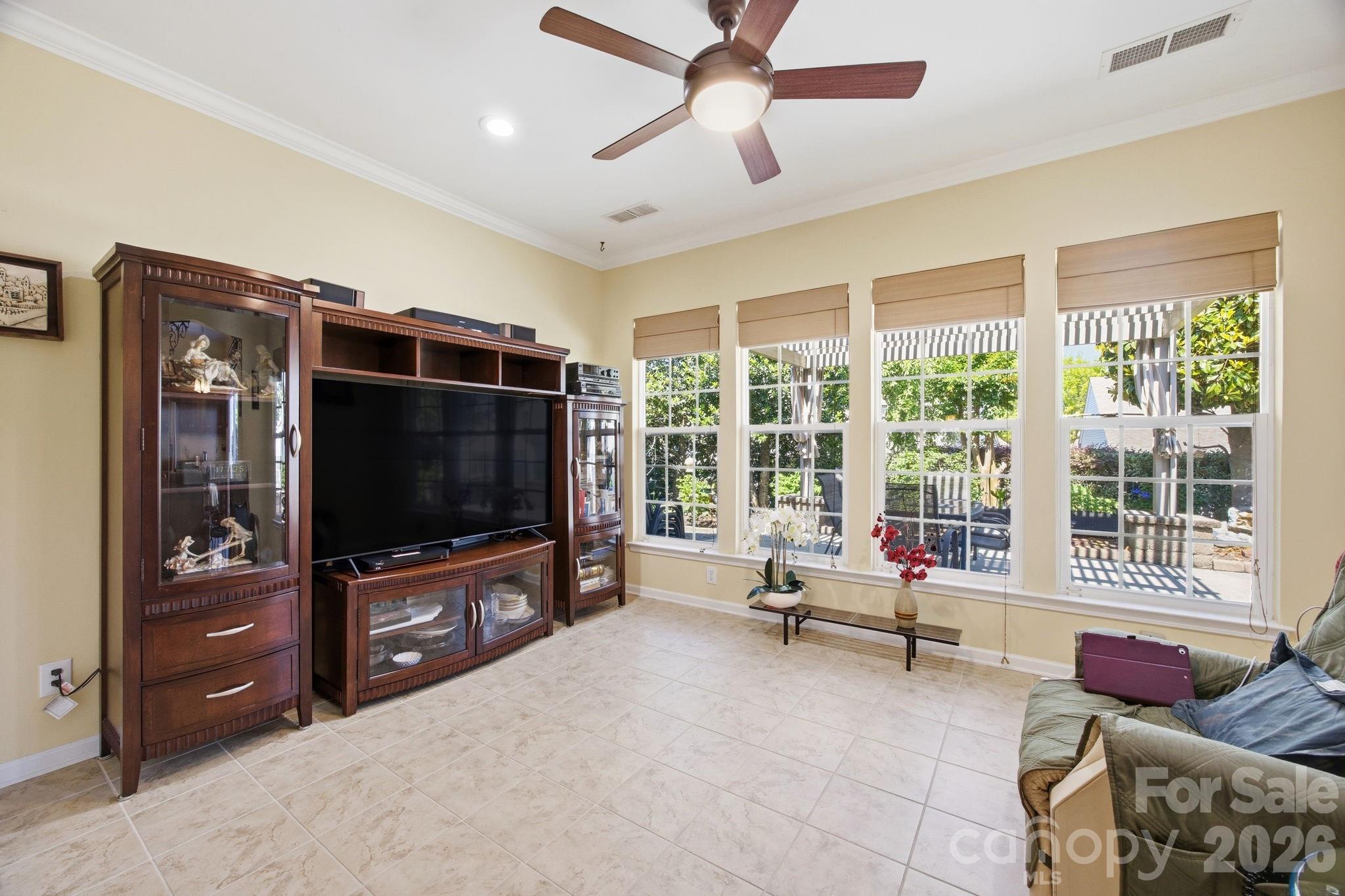 Sun Room - 23119 kingfisher Drive, Fort Mill