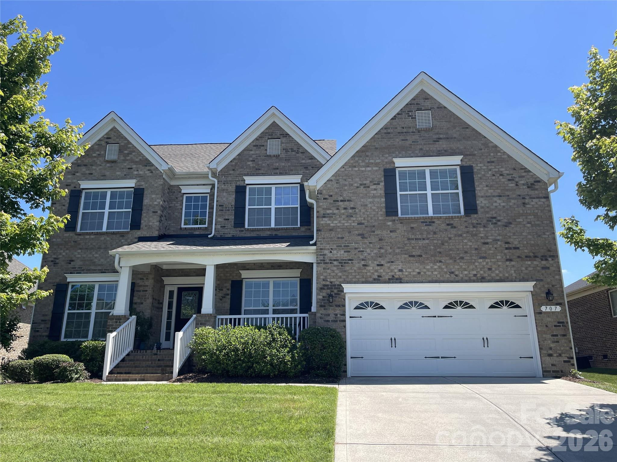 Single Family Residence at 707 Five Leaf Lane, Waxhaw, photo 2 of 41