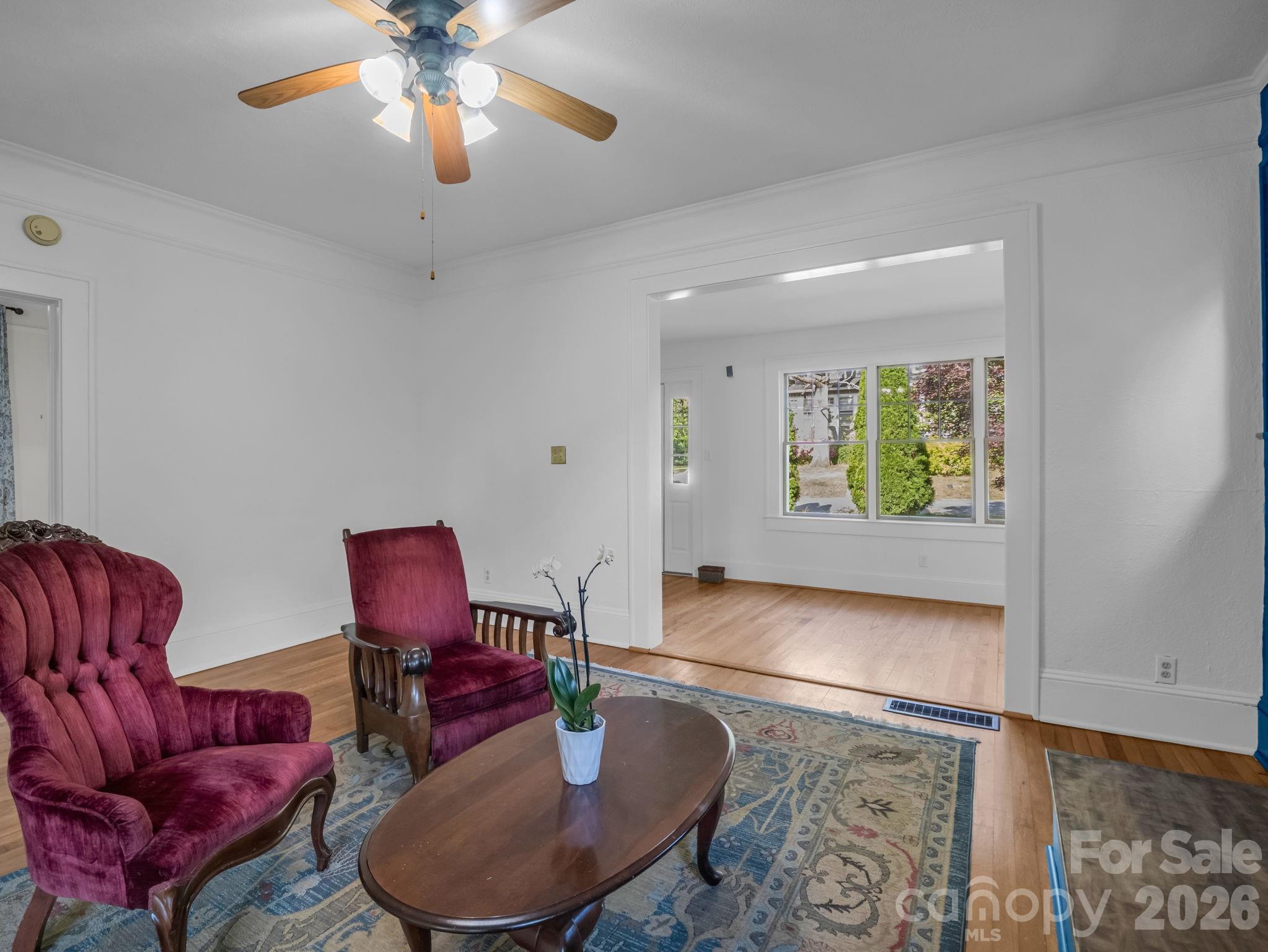 Single Family Residence at 1534 Kensington Road, Hendersonville, photo 13 of 42