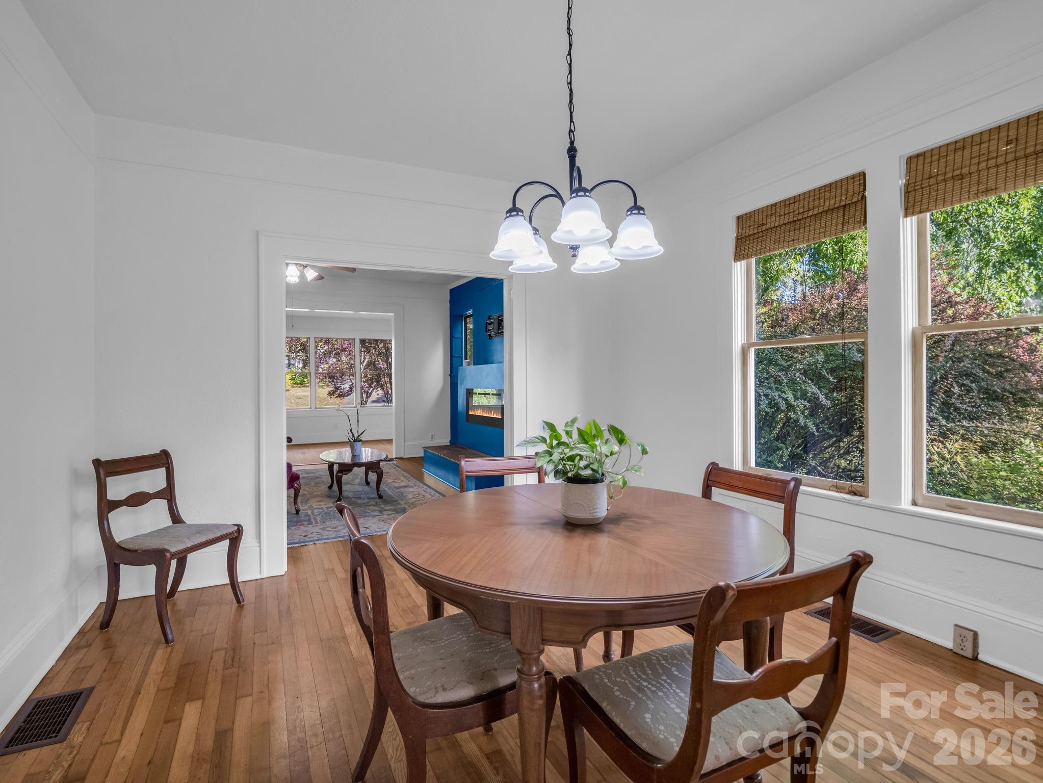 Single Family Residence at 1534 Kensington Road, Hendersonville, photo 15 of 42