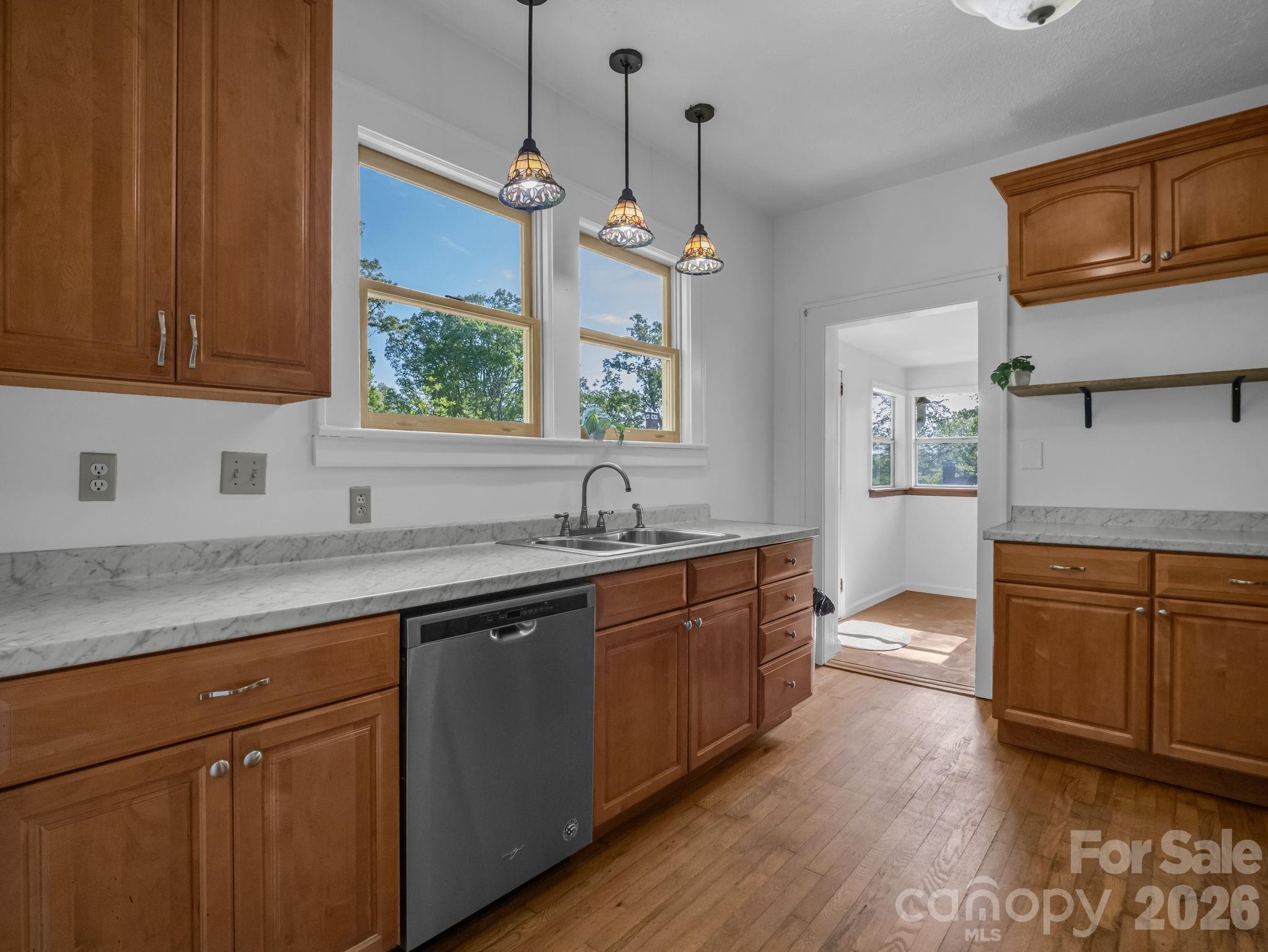 Single Family Residence at 1534 Kensington Road, Hendersonville, photo 16 of 42