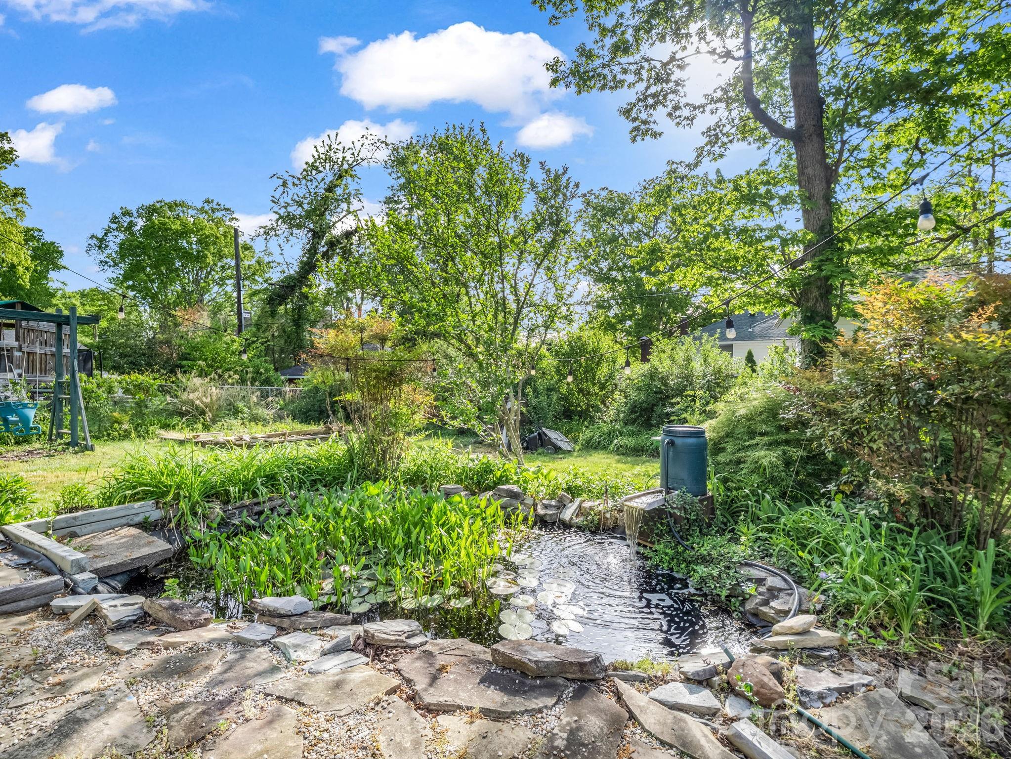tranquil pond - 1534 Kensington Road, Hendersonville