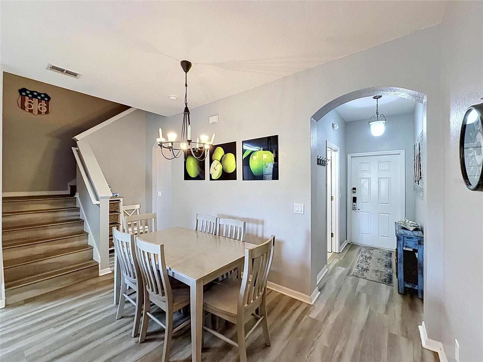 Townhouse at 244 CAPRI DR, DAVENPORT, photo 3 of 41