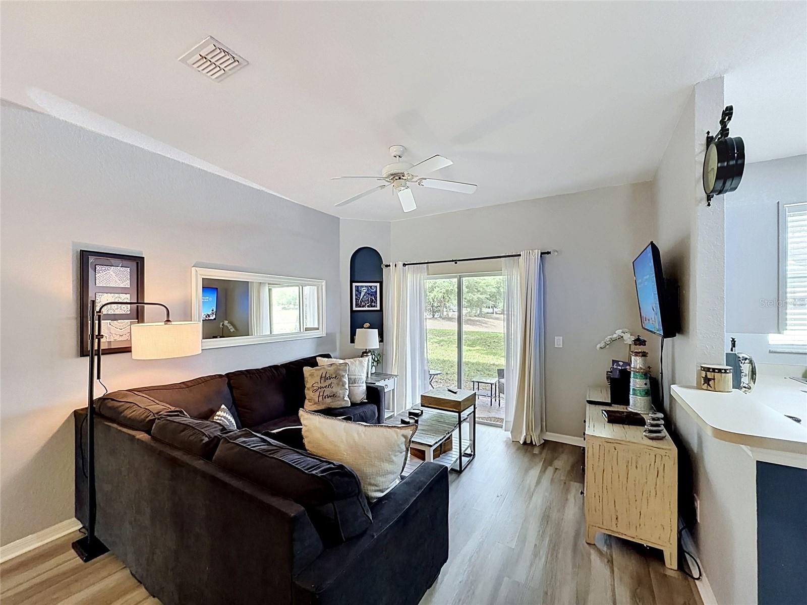 Townhouse at 244 CAPRI DR, DAVENPORT, photo 14 of 41